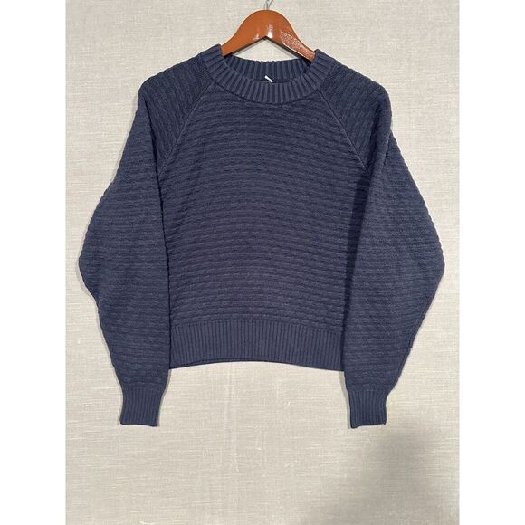 Lululemon Women's Texture Play Crew Sweater Cashmere Cropped‎ Navy Blue Medium M - Picture 1 of 8